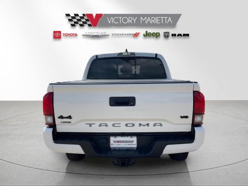 Used 2022 Toyota Tacoma SR AWD/4WD image 4