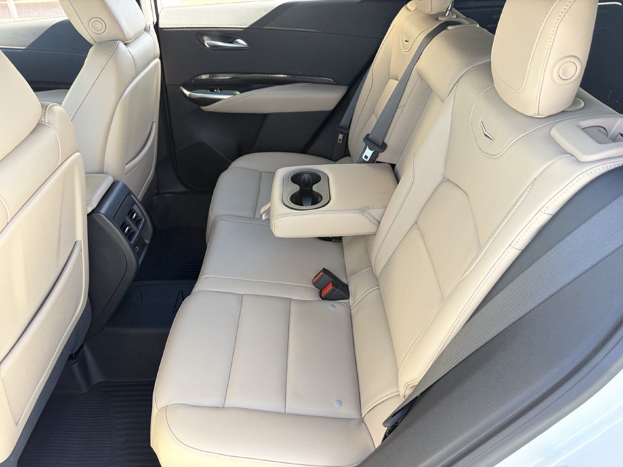 Certified 2025 Cadillac XT4 Premium Luxury FWD image 17