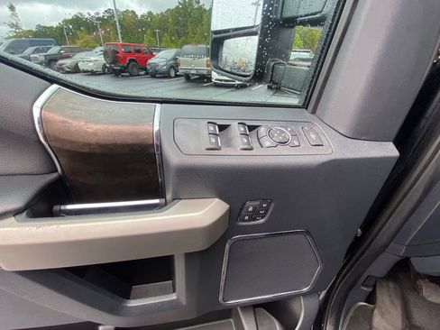 Certified 2022 Ford F250 Lariat w/ Black Appearance Package AWD/4WD image 11