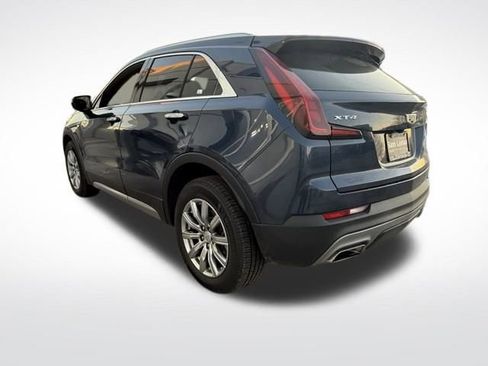 Used 2022 Cadillac XT4 Premium Luxury w/ Safety Alert Package image 4
