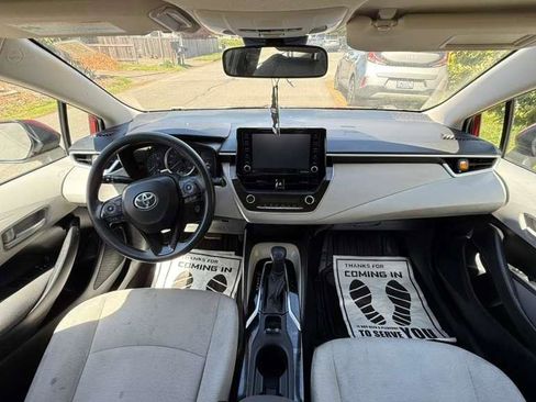 Used 2022 Toyota Corolla LE FWD image 6
