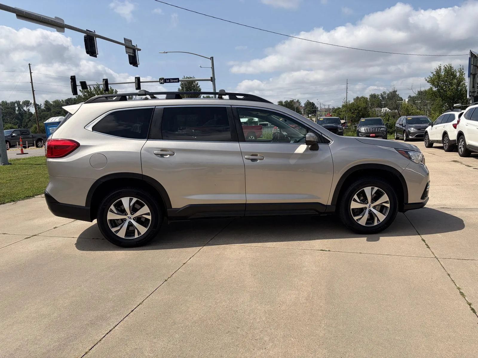 Used 2019 Subaru Ascent Premium AWD/4WD image 4