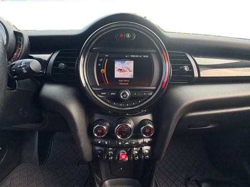 Used 2021 MINI Cooper S w/ Premium Package image 27