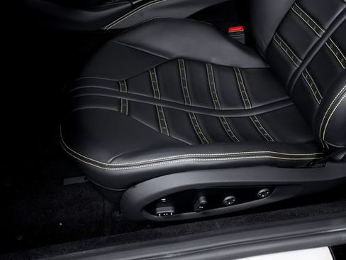 Certified 2022 Ferrari 812 GTS RWD image 23