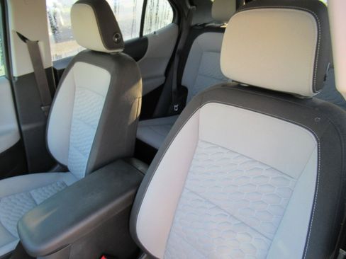 Used 2020 Chevrolet Equinox LT FWD image 17