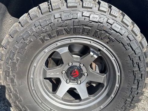 Used 2022 Chevrolet Silverado 1500 ZR2 w/ Technology Package image 3