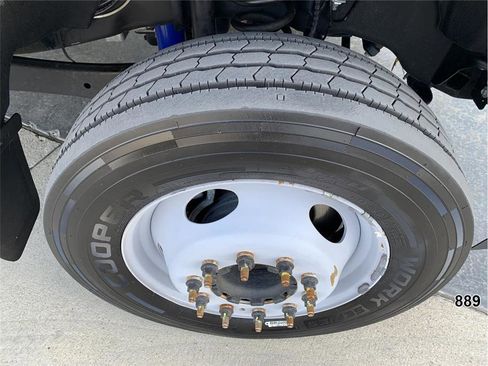 Used 2020 Ford F550 2WD Regular Cab Super Duty image 21