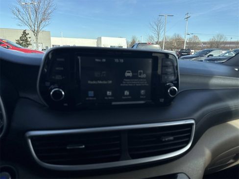 Used 2021 Hyundai Tucson Limited image 25