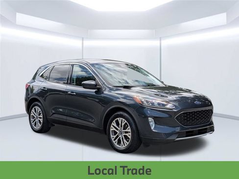 Used 2022 Ford Escape SEL w/ Technology Package FWD image 9