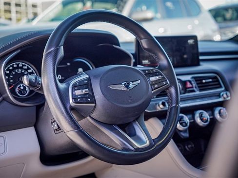 Used 2022 Genesis G70 3.3T image 10