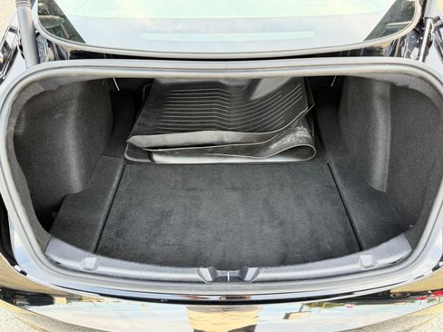 Used 2022 Tesla Model 3 Long Range AWD/4WD image 28