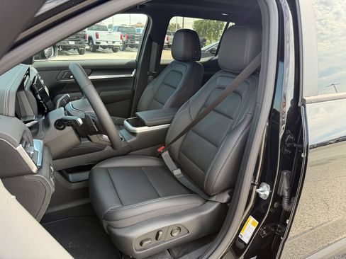 New 2027 GMC Terrain Elevation w/ Elevation Premium Package AWD/4WD image 12
