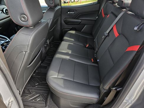 Used 2024 Chevrolet Colorado Z71 w/ Z71 Convenience Package 2 image 25