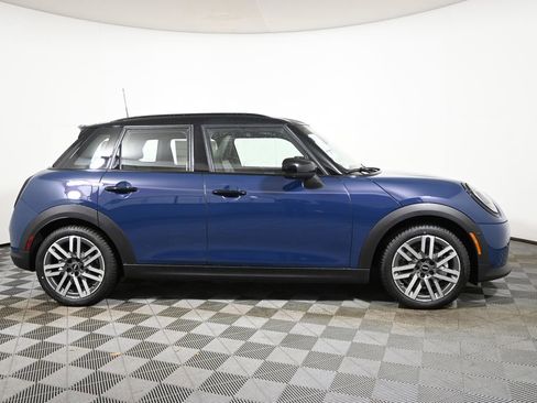 New 2026 MINI Cooper S image 8