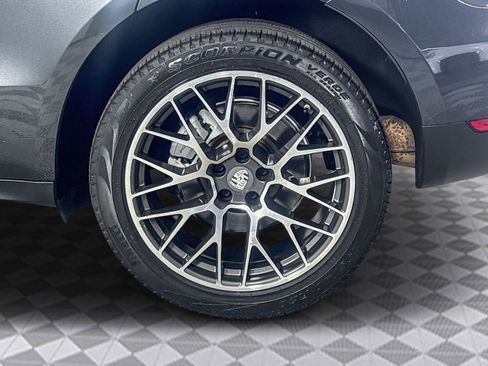 Used 2017 Porsche Macan S image 38