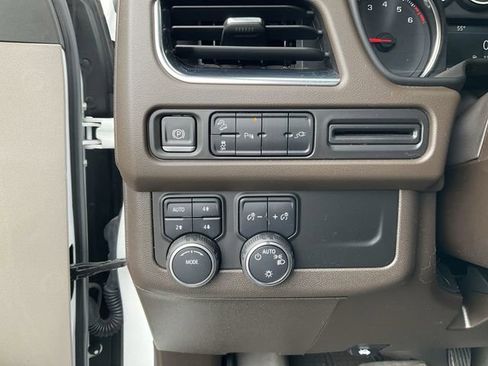 Used 2021 Chevrolet Tahoe Z71 AWD/4WD image 18