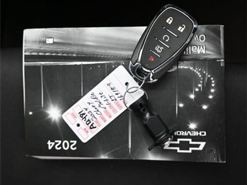 Used 2024 Chevrolet Malibu LT image 9