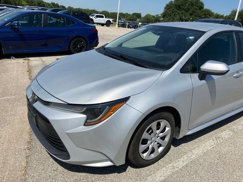 Used 2024 Toyota Corolla LE FWD image 1