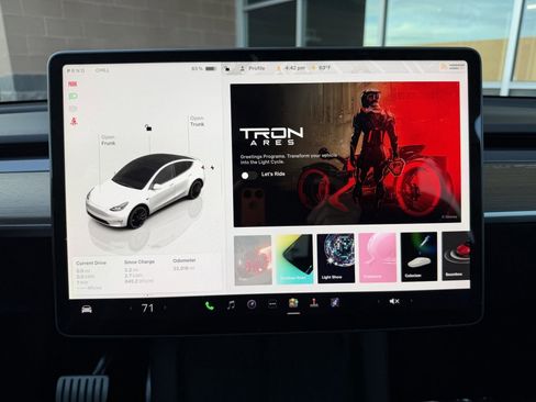 Used 2023 Tesla Model Y Performance AWD/4WD image 29