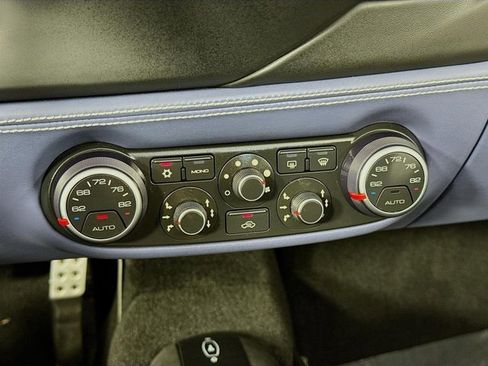 Used 2019 Ferrari 488 Spider image 17