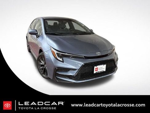 Used 2025 Toyota Corolla SE FWD image 1