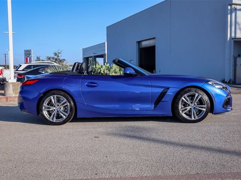 Used 2025 BMW Z4 sDrive30i image 4