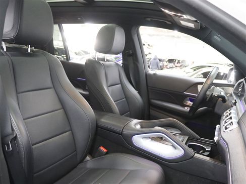 Used 2022 Mercedes-Benz GLS 450 4MATIC image 15