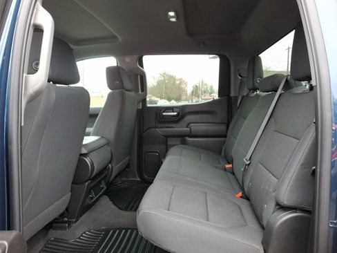 Used 2020 Chevrolet Silverado 1500 Custom Trail Boss w/ Custom Convenience Package AWD/4WD image 10