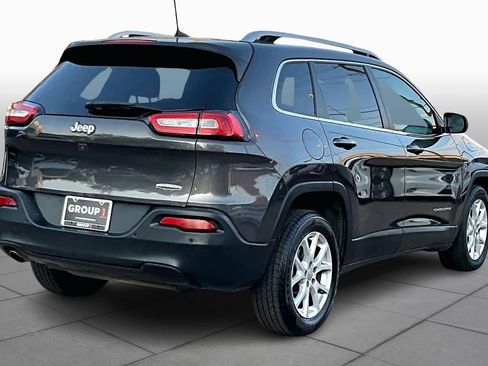 Used 2017 Jeep Cherokee Latitude w/ Safety/Convenience Group image 12