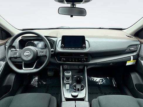 Used 2023 Nissan Rogue S AWD/4WD image 14
