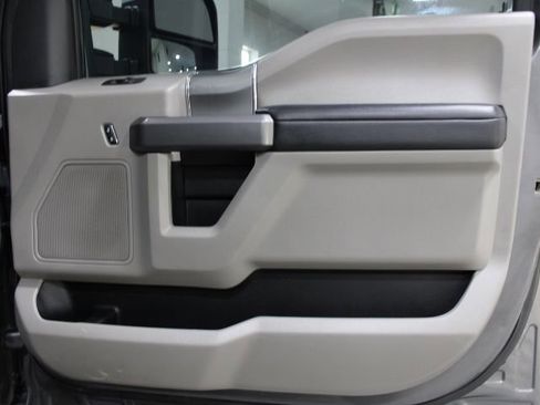 Used 2021 Ford F250 XLT w/ XLT Premium Package image 27