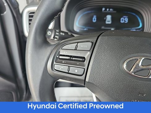 Certified 2023 Hyundai Venue SEL FWD image 17