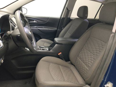 Used 2021 Chevrolet Equinox LT w/ LPO, Cargo Package AWD/4WD image 17
