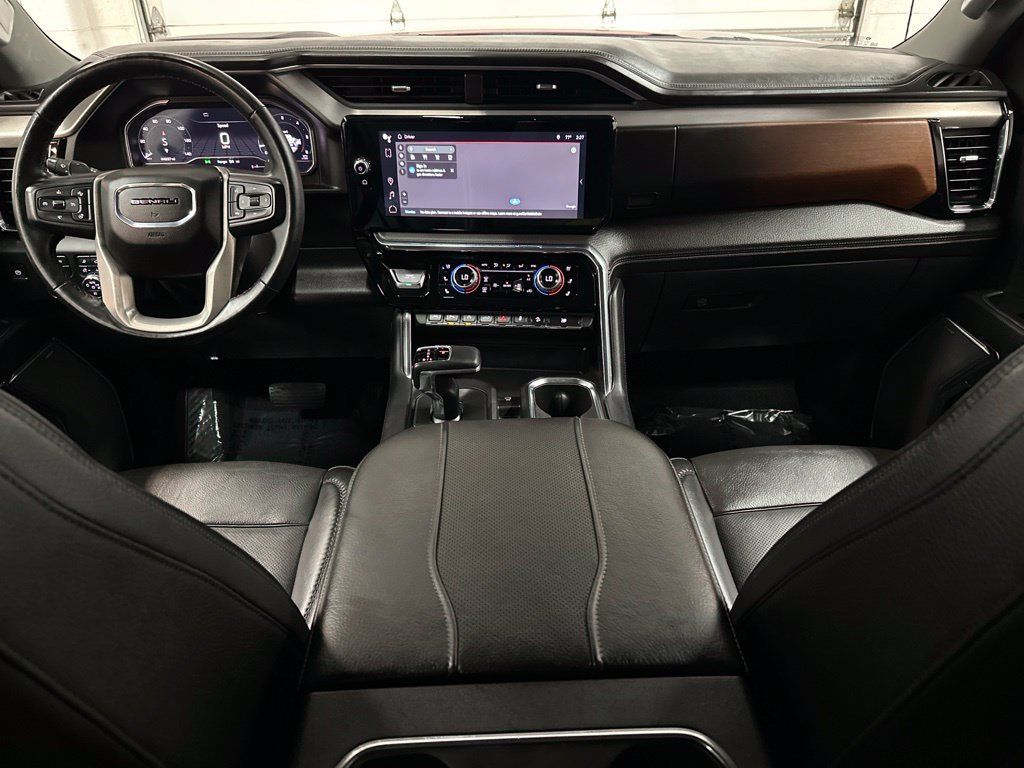 Used 2024 GMC Sierra 1500 Denali w/ Denali Reserve Package AWD/4WD image 23