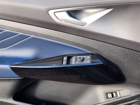 New 2026 Volkswagen ID.4 Pro S image 3