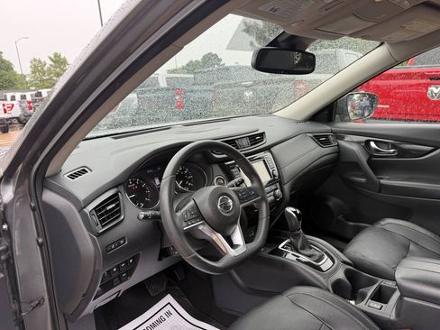 Used 2019 Nissan Rogue SL FWD image 6