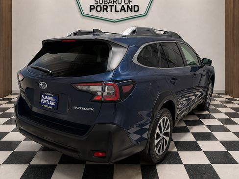 Certified 2025 Subaru Outback Premium AWD/4WD image 2
