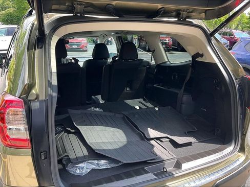 Used 2025 Subaru Ascent Limited AWD/4WD image 32