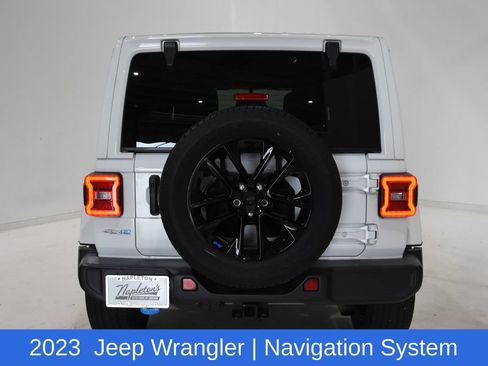 Used 2023 Jeep Wrangler Unlimited Sahara w/ Cold Weather Group AWD/4WD image 5