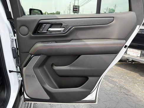 Used 2026 GMC Yukon AT4 Ultimate w/ LPO, Floor Liner Package AWD/4WD image 19