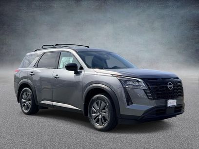New 2026 Nissan Pathfinder SV w/ SV Premium Package