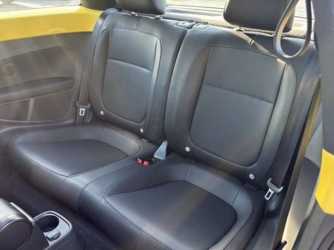 Used 2013 Volkswagen Beetle 2.5 FWD image 22