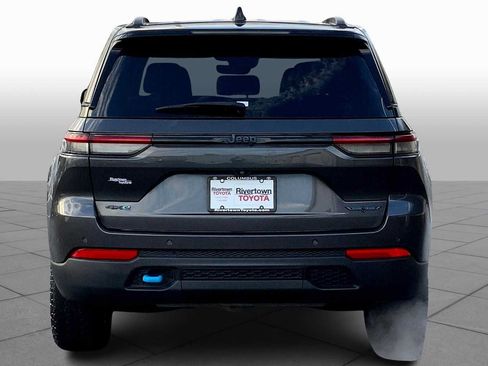 Used 2022 Jeep Grand Cherokee Trailhawk AWD/4WD image 8