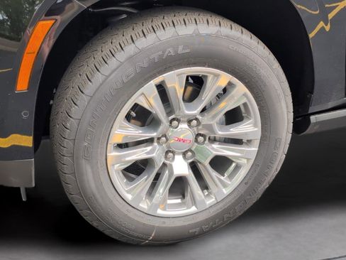 New 2026 GMC Yukon Denali w/ Sun & Power Step Package AWD/4WD image 39