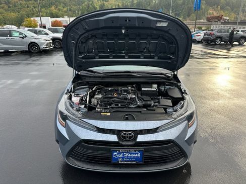 Used 2024 Toyota Corolla LE FWD image 4