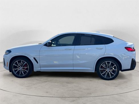 Used 2022 BMW X4 M40i w/ Premium Package image 4