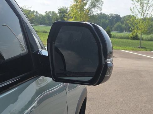 Used 2024 Toyota Tundra Limited AWD/4WD image 8