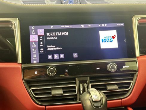 Used 2024 Porsche Macan image 13