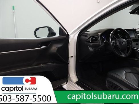 Used 2023 Toyota Camry SE FWD image 10
