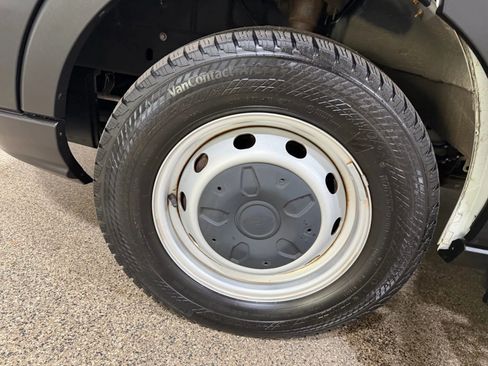 Used 2019 Ford Transit 150 XL image 52